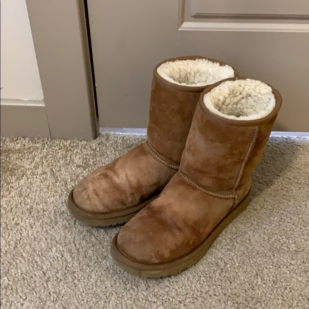 Uggs chestnut brown short sz 7